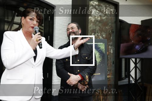 Zwolle 13 april 2026
Boekpresentatie een ode aan Jonnie Boer bij de Librije . Therese Boer en hun kinderen Jimmie Boer en Isabelle Boer waren natuurlijk aanwezig .