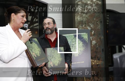 Zwolle 13 april 2026
Boekpresentatie een ode aan Jonnie Boer bij de Librije . Therese Boer en hun kinderen Jimmie Boer en Isabelle Boer waren natuurlijk aanwezig .