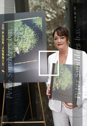 Zwolle 13 april 2026
Boekpresentatie een ode aan Jonnie Boer bij de Librije . Therese Boer en hun kinderen Jimmie Boer en Isabelle Boer waren natuurlijk aanwezig .