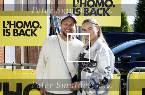 Amsterdam 22 april 2026
Presentatie nieuwe L Homo . Nicolas Keenan staat op de cover . Tim Senders met zijn zwangere vriendin Kiki Bosman