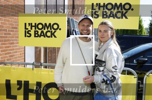 Amsterdam 22 april 2026
Presentatie nieuwe L Homo . Nicolas Keenan staat op de cover . Tim Senders met zijn zwangere vriendin Kiki Bosman