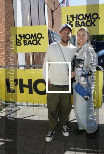 Amsterdam 22 april 2026
Presentatie nieuwe L Homo . Nicolas Keenan staat op de cover . Tim Senders met zijn zwangere vriendin Kiki Bosman