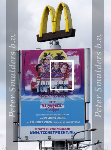 Zaltbommel 20 april 2026
Abri Toppers met Jan Smit Rene Froger Gerard Joling en Jeroen v d Boom bij de A2 in Zaltbommel