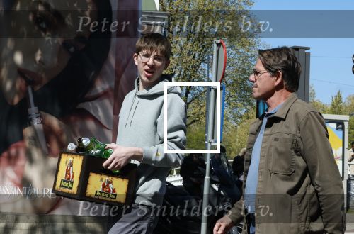 Amsterdam 24 april 2026
Twan Huys met zijn zoon op straat in Amsterdam