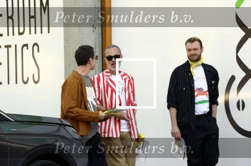 Amsterdam 22 april 2026
Presentatie nieuwe L Homo . Nicolas Keenan staat op de cover . Viktor Horsting met partner (r) en een kennis links