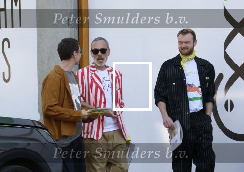 Amsterdam 22 april 2026
Presentatie nieuwe L Homo . Nicolas Keenan staat op de cover . Viktor Horsting met partner (r) en een kennis links