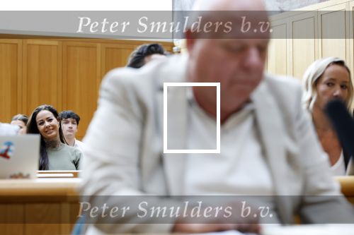 Den Bosch 15 april 2026
Rechtszaak Peter Gillis vs Nicol Kremers in de rechtbank van Den Bosch . Peter zijn kinderen en vriendin Wendy v Hout zijn met hem mee .