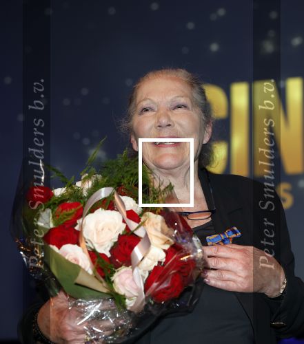 Zaandam 24 april 2026
Willeke v Ammelrooy heeft een koninklijke ondersceiding (linte) gekregen . Rene Mioch organiseert een fotomoment in het Zaantheater . Marco Bakker was er natuurlijk ook bij .