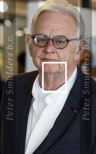Laren 23 april 2026
Boekpresentatie Tineke de Nooij in het Rosa Spierhuys. Jan Slagter reikt het eerste exemplaar uit. Willem Bol
