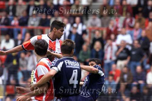 16 mei 1999
PSV-AZ 7-1
Abel  Xavier in duel met Peter Wijker