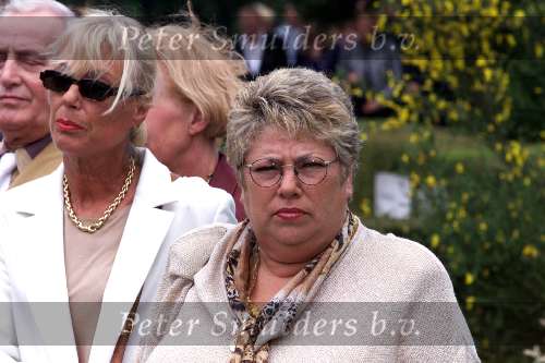 Astrid de Nooij zus van Tineke de Nooij bij begrafenis
28 mei 1999