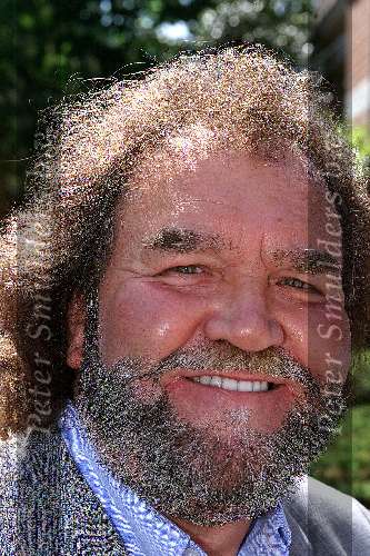 Hilversum 5 mei 2000
1e uitzending Radio Nationaal.
Arie Ribbens