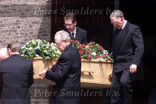 Arnhem 04 Mei 2000
Begrafenis D.C.Lewis.