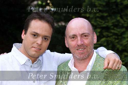Son, 15 mei 2000
Uitreiking CD van Nikos
Frans Bauer met de man die de duitse toer gaat regelen voor hem