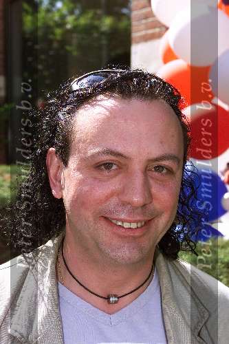Hilversum 5 mei 2000
1e uitzending Radio Nationaal.
Gino Politti