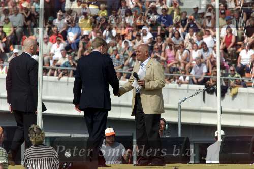 Amsterdam 13 mei 2000
Heropening Olympisch Stadion door Prins Willem Alexander
Prins Willem Alexander opent het Olympisch vuur
Jack v Gelder