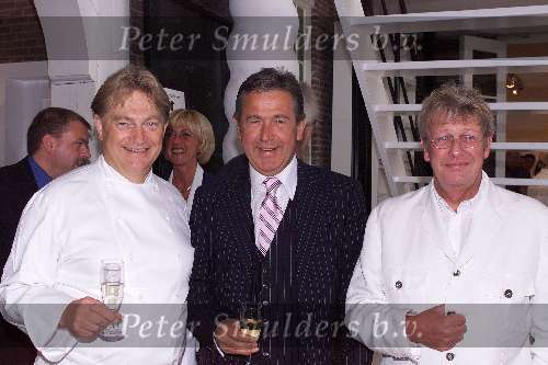 Naarden 28 mei 2000
Brunch bij het Arsenaal.
Paul Fagel Otto Lenselink en Jan des Bouvrie