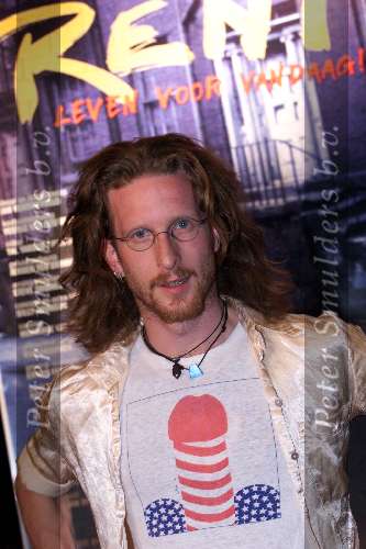 Aalsmeer, 16 mei 2000
Voorstelling van spelers van de nieuwe musical RENT die binnenkort in premiere gaat.
Jim de Groot