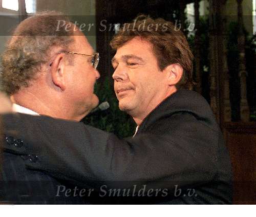 Naarden 27 mei 2000
Afscheidsreceptie Joop vd Ende.
Joop vd Ende en John de Mol Jr