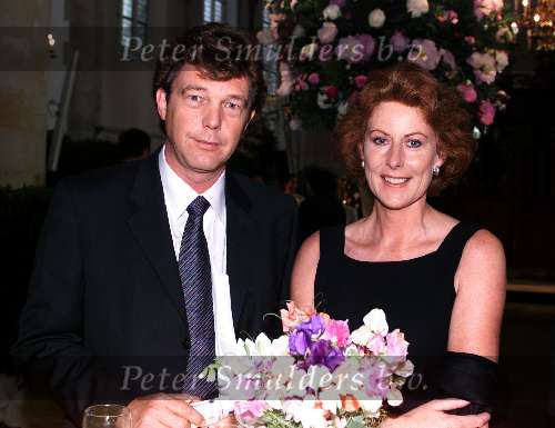 Naarden 27 mei 2000
John de Mol Jr en zijn vriendin bij afscheidsreceptie Joop vd Ende