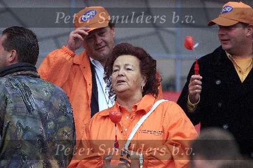 Rotterdam 28 mei 2000
Optreden Rene Froger in de kuip.
Mien Froger