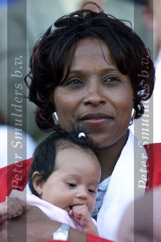 Amsterdam 13 mei 2000
Heropening Olympisch Stadion door Prins Willem Alexander
Nelli Cooman met baby