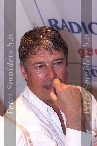 Hilversum 5 mei 2000
1e uitzending Radio Nationaal.
Ron Brandsteder
