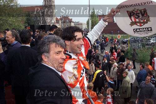Eindhoven 30 april 2000
PSV landskampioen 1999-2000
Erik Gerets en Ruud v Nistelrooy