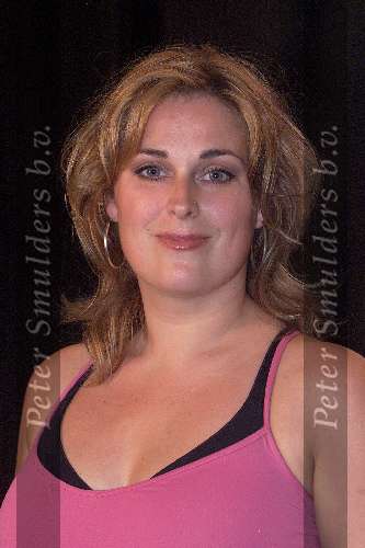 Aalsmeer, 16 mei 2000
Voorstelling van spelers van de nieuwe musical RENT die binnenkort in premiere gaat.
SASKIA KIKKERT