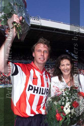 Eindhoven  14 mei 2000
PSV-NEC 2-0
Afscheid Stan Valckx en zijn vrouw Sylvia Valckx