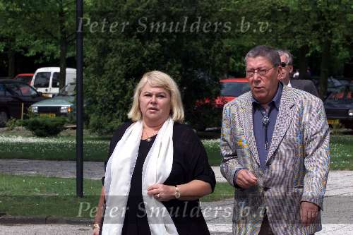 Amsterdam 24 mei 2000
Crematie van Wim Ibo op Westgaarde.
Tineke de Nooy met haar man