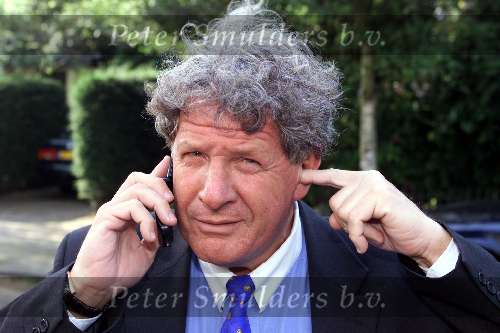 Bussum 31 mei 2000 
Omroep Barbeque bij Jan Tabak.
Willibrord Frequin met gsm