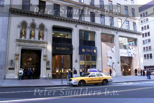 New York 19 november 2000
Winkels op de fifth Avenue
De Crown Building