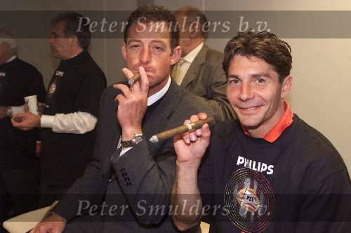Eindhoven 6 mei 2001
PSV-Heerenveen 3-0
PSV landskampioen.
Jan Heintze en Ernie Brandts met sigaar