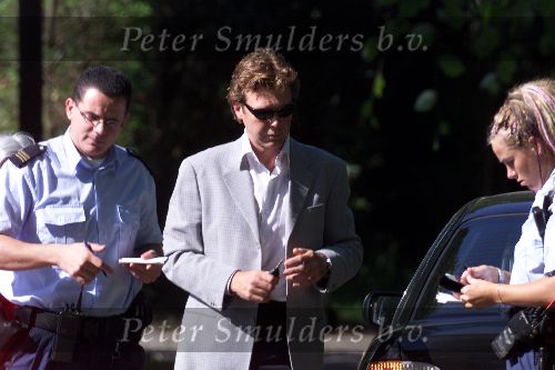 Blaricum 23 mei 2001
 John de Mol Jr met politie na auto ongeluk.
 

Peter Smulders bv