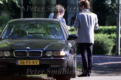 Blaricum 23 mei 2001
 John de Mol Jr met politie na auto ongeluk.
 

Peter Smulders bv