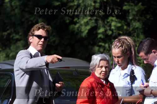 Blaricum 23 mei 2001
 John de Mol Jr met politie na auto ongeluk.
 

Peter Smulders bv