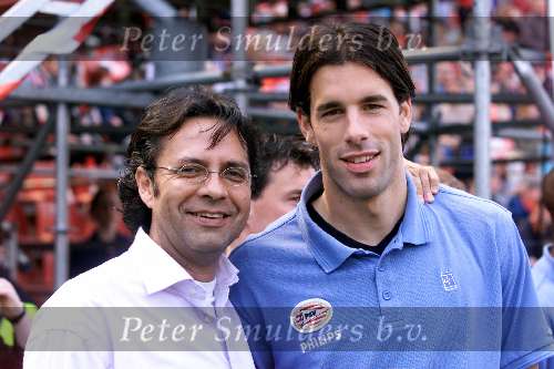 Eindhoven 2 mei 2001
Ruud v Nistelrooy en Pedro Salazar