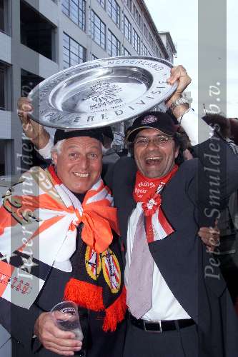 Eindhoven 6 mei 2001
PSV-Heerenveen 3-0
Pedro Salazar en cees rein v d Hoogenband