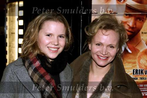 Amsterdam 11 december 2000
Premiere de Zwarte Meteoor.
Renee Soutendijk met dochter