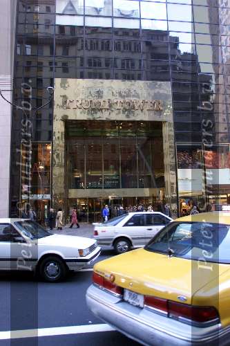 New York 19 november 2000
Winkels op de fifth Avenue
Trump Tower