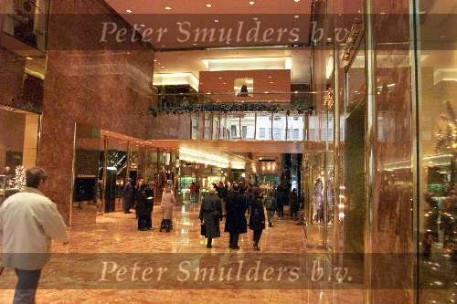 New York 19 november 2000
Winkels op de fifth Avenue
Trump Tower