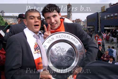 Eindhoven 6 mei 2001
PSV-Heerenveen 3-0
PSV Landskampioen 2000/2001
Mark v Bommel en Wilfred Bouma