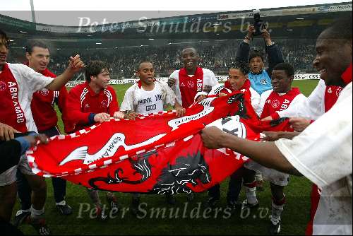 Nijmegen 5 Mei 2002 
NEC-AJAX Kampioenswedstrijd 0-2
Ajax spelers vieren het kampioenschap