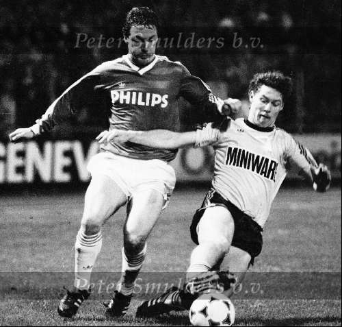 Seizoen 1986/1987 PSV-VVV
Berry v Aerle