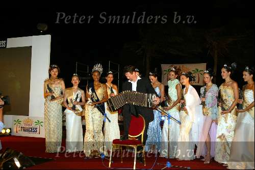Curacao 23 mei 2002
princess model of the year verkiezing.
Carel Kraayenhof