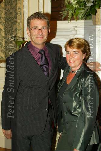 Den Haag 18 mei 2002
Gala t.b.v. het Liliana Fonds in Hotel des Indes.
Chiel v Praag met vrouw