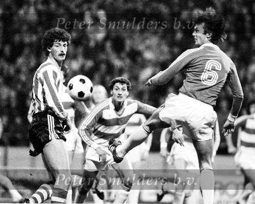 Eindhoven 4 november 1981 PSV-Rapid Wien voor de europacup 1
Eindstand 2-1  Ernie Brandts