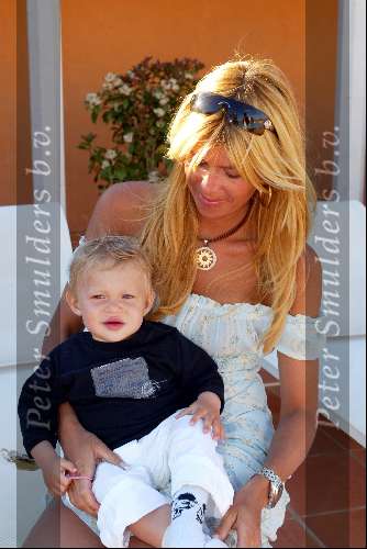 St Tropez 4 mei 2002
Estelle Gullit met Joelle