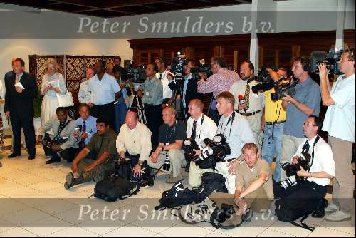 Curacao 7 mei 2002
Prins Willem Alexander en Maxima op Curacao met persconferentie  ivm Pim Fortuyn
Fotograferende Pers